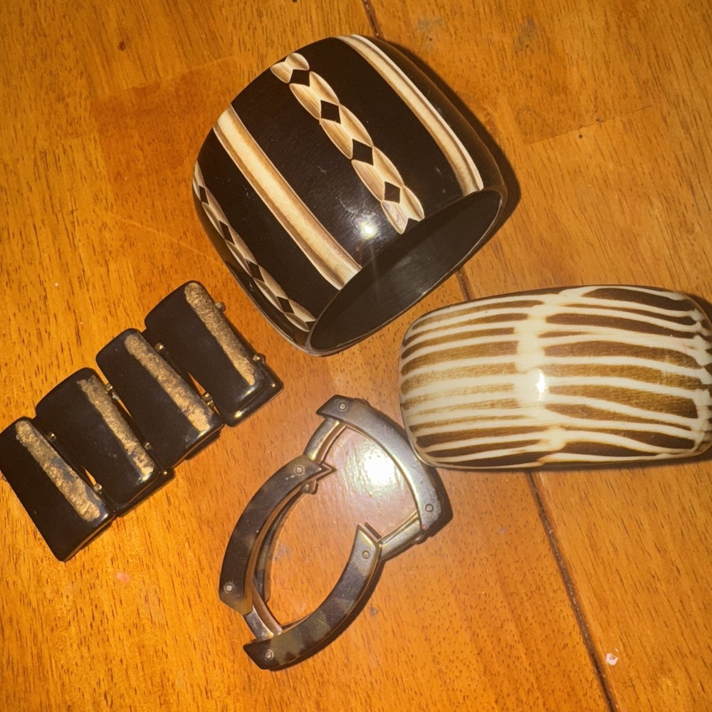 Vintage Bangle Bracelets  Quality  Chunky Retro Set of 4 African
